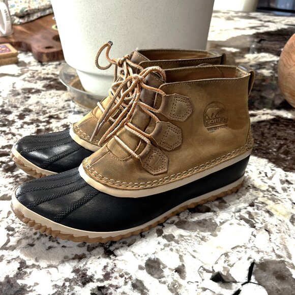 Sorel Out N About Waterproof Duck Boots, Size 8.5 - Picture 1 of 11